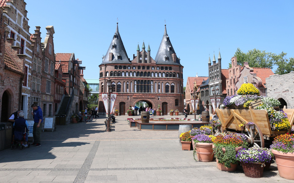 Holstentor Nachbildung im Freizeitpark Hansa Park, Deutschland